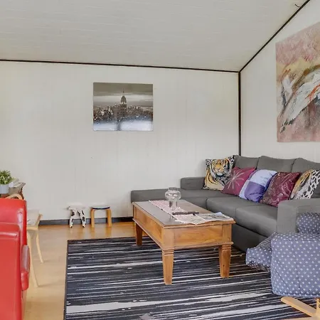 Nice In Rdby With 3 Bedrooms *