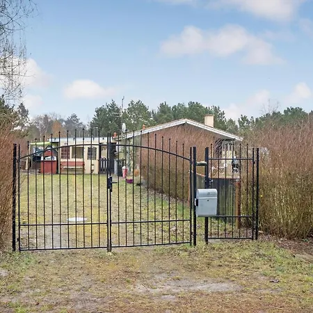 Nice In Rdby With 3 Bedrooms *