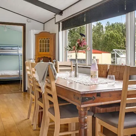 Nice In Rdby With 3 Bedrooms *